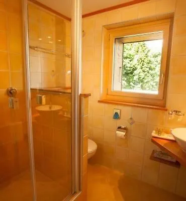 Aux Mille Etoiles Bed & Breakfast *